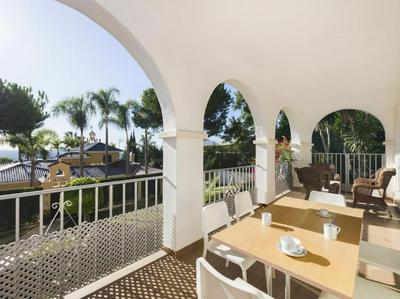 2 bedroom apartment, with sea views, in Puerto Banús