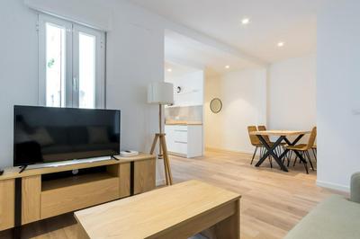 Bright Modern - 2Bedrooms 1Bathroom - Delicias