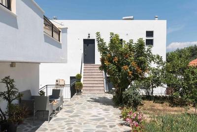 Drakonakis house 3bd istron