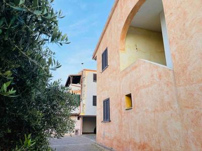 Charming apartment with parking, mountain view, close to the beach