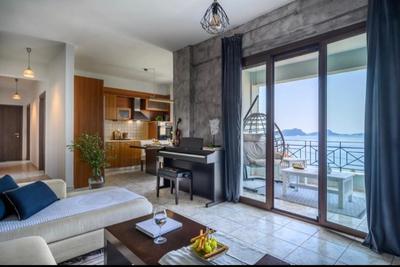 Zoe’s sea view