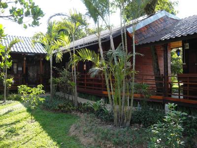 Namkhong Guesthouse and Resort