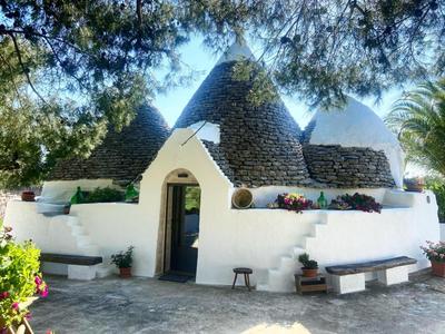 Trullo Le radici del Pino