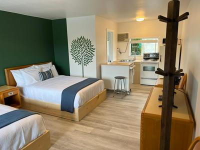 Kit Wat Motel & Marina