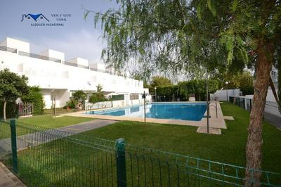 Adosado Familiar con Piscina y Terraza