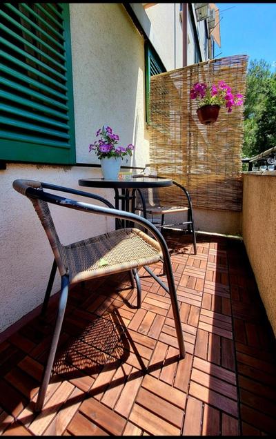 Cozy apartment with balcony 10 min from the beach
