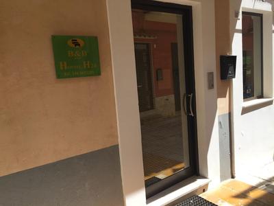 Bed & Breakfast Hostel H24