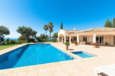 Seaviews Villa in El Paraiso