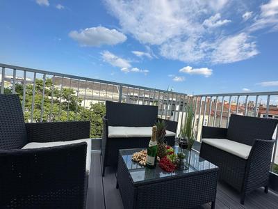 Apartment with Stunning Views