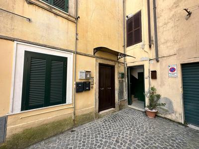 VELLETRI-Appartamento al centro-Aria condizionata-Netflix-Wifi