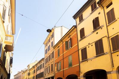 Saragozza 48 Beautiful penthouse in city center with balcony