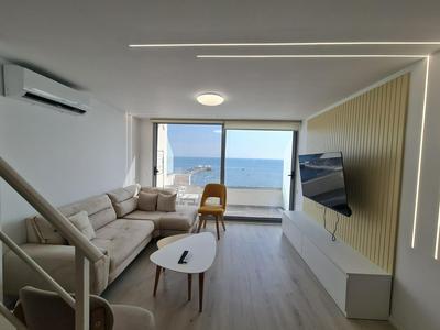 Sea view luxury duplex