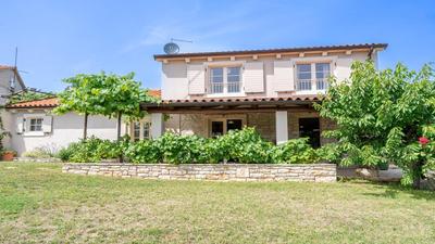 Cozy and charming villa in Tinjan