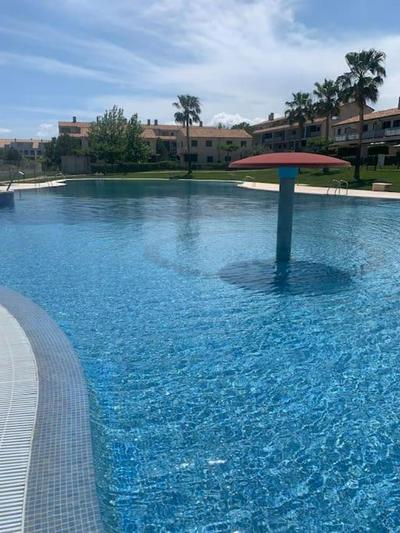 Apartamento familiar con gran piscina