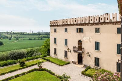 Lobram Castle Apartment near Lazise