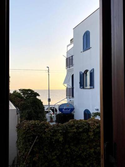 Casa Vacanza fronte mare con giardino privato - Canneto - Lipari