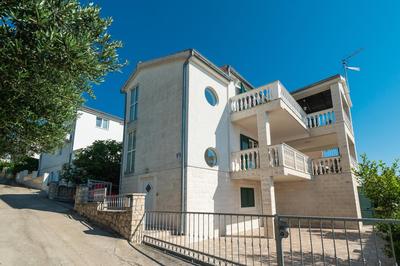 Rimagis Apartments