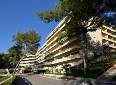 Deluxe Two bedroom Sea View apartment
