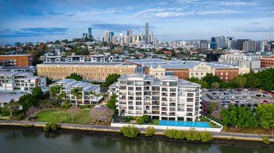 Goldsborough Place Apartments