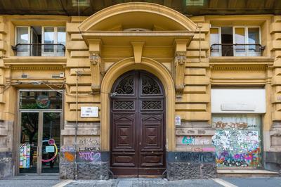Rettifilo Family Apartment by Wonderful Italy