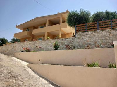 Villa Kostas-NE Corfu with heated salt swimming pool