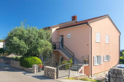 Apartment LAVANDA with beautiful garden