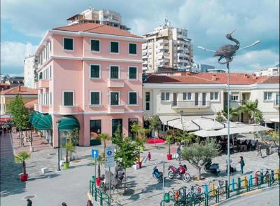 City Center Apartament, Pazari Ri