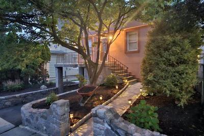 Entire Modern 1 Fam house/ 7 min walk to NYC Train