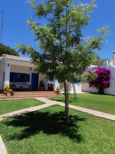 Chalet en Caños, sin coger coche para la playa Jaima y Pequeña Lulú