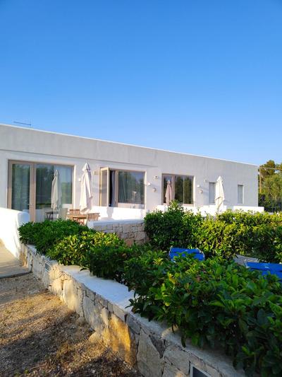 Emanuela Apartments