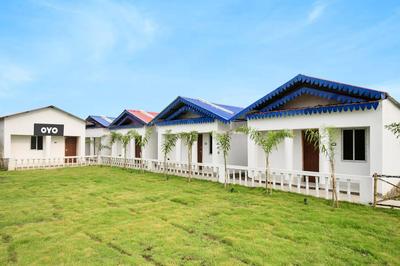 Hotel O Mango Leaf Hotel & Restaurant