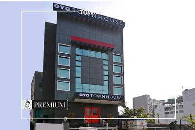 Townhouse Singapore Mall Formerly Hotel Sunshine