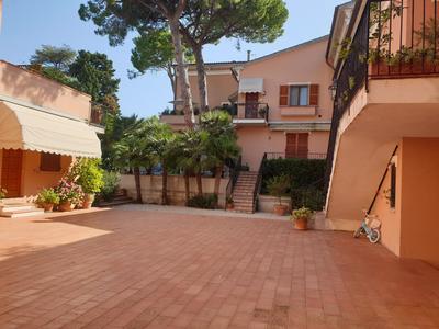 Ai tre tigli con giardino privato