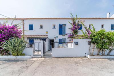 Casa con 3 Habitaciones amarre y Wifi ref 195