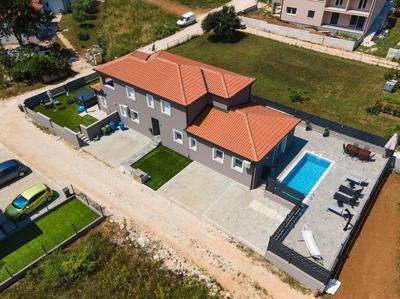 Residence Flego - private swimming pool and big outside space