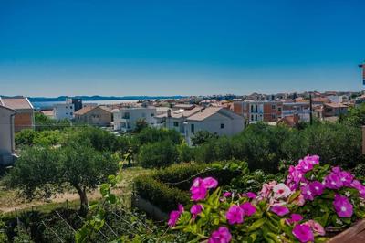 Apartment Roko - up to 4 people with free parking