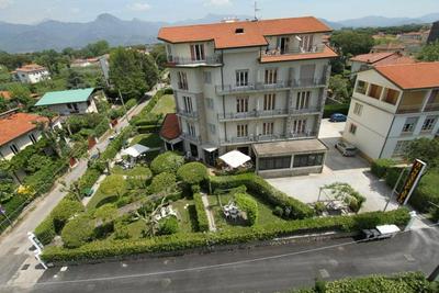 Hotel Montecarlo