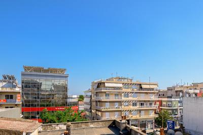 Yellow Lux Central Suite