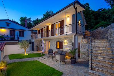 SROK luxury apartment with pool