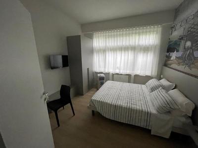 Linda House2