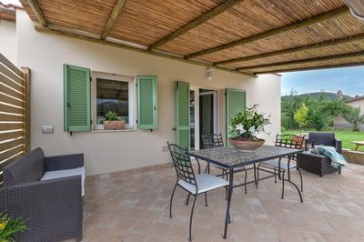 Villa Mola - Appartamento con Piscina