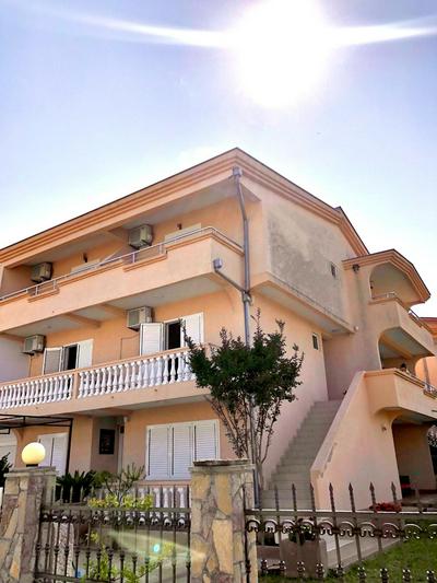 Holiday House
