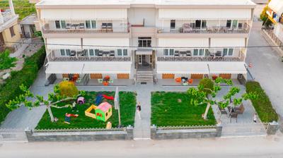 Stork Holiday Apartments - Garden & Sea View