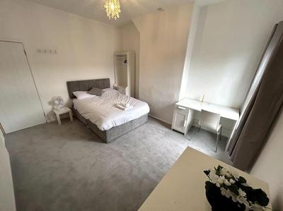 Perfect Home From Home In Stoke on Trent