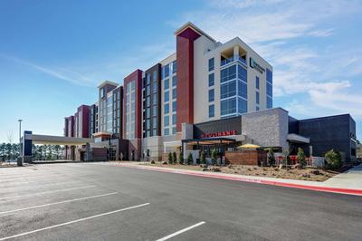 Embassy Suites by Hilton Jonesboro Red Wolf Convention Center