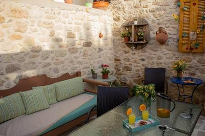 Ariadni's House