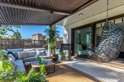 AkomodaT en Precioso y Moderno con Jardín y Parking