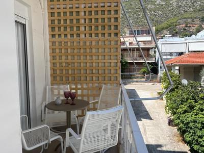 Loutraki apARTment