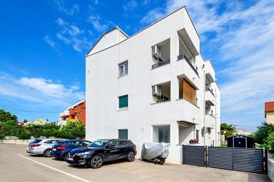 Modern apartment in peaceful area - Zadar