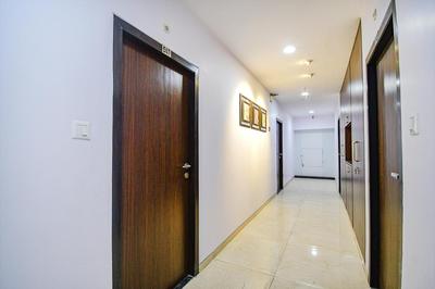 FabHotel Rani Tower - Chinar Park